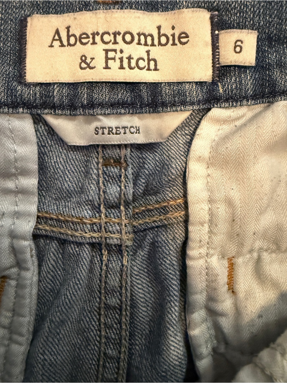 Vintage Y2K Abercrombie & Fitch Low Rise Booty Butt Jean Shorts Size 6 - Picture 9 of 9
